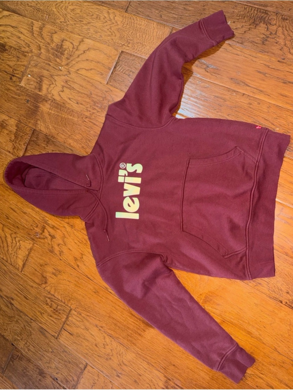 Levi's mens Burgundy Pullover Hoodie with Cream Logo